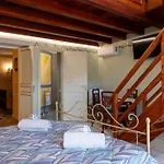Francy House 泰尔米尼伊梅雷塞