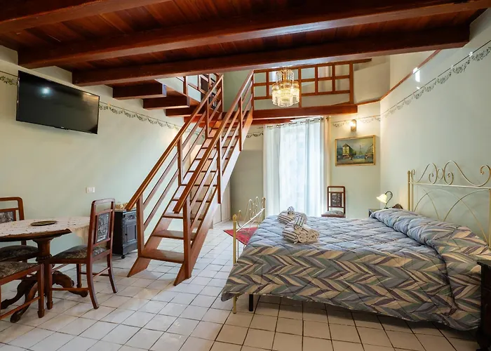 Francy House ゲストハウス 3*