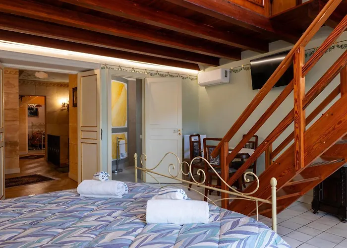 Francy House テルミニ・イメレーゼ