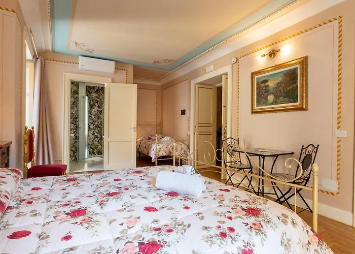 Francy House ゲストハウス テルミニ・イメレーゼ